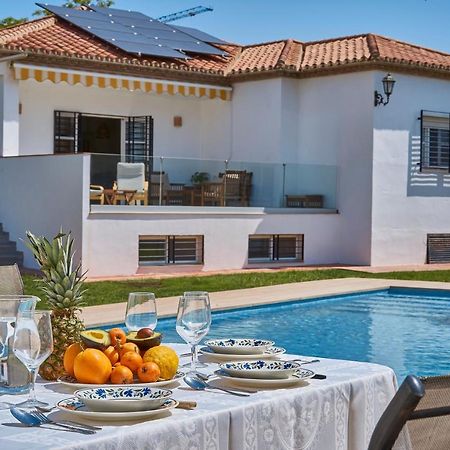 Relax, Family, Telecommuting & Private Pool Villa เบเลซ-มาลากา ภายนอก รูปภาพ